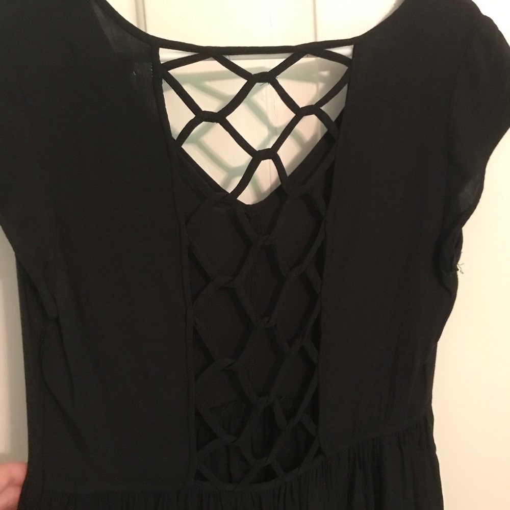 CAGE BACK DRESS - Picture 3 of 4